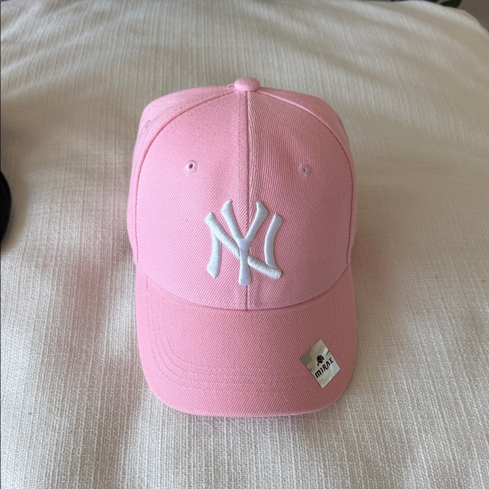 New York Yankees Pink Baseball Cap with White Logo
